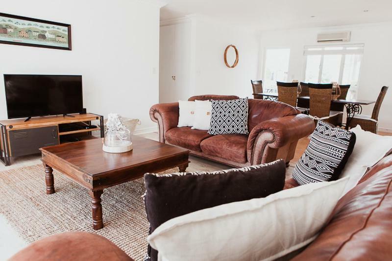 One On Gray Apartment Knysna Ngoại thất bức ảnh